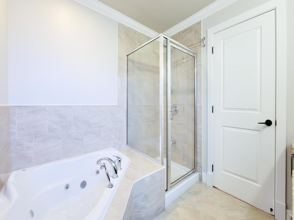 Listing Image for R3087833