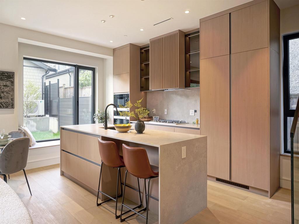 Listing Image for R3087842