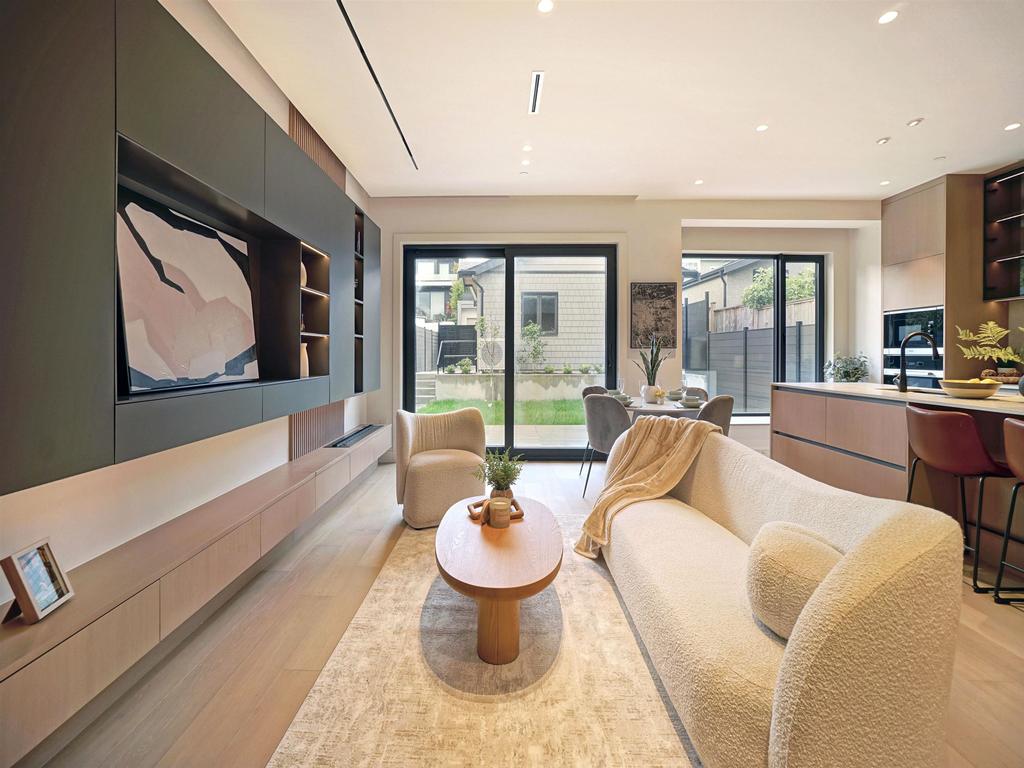 Listing Image for R3087842