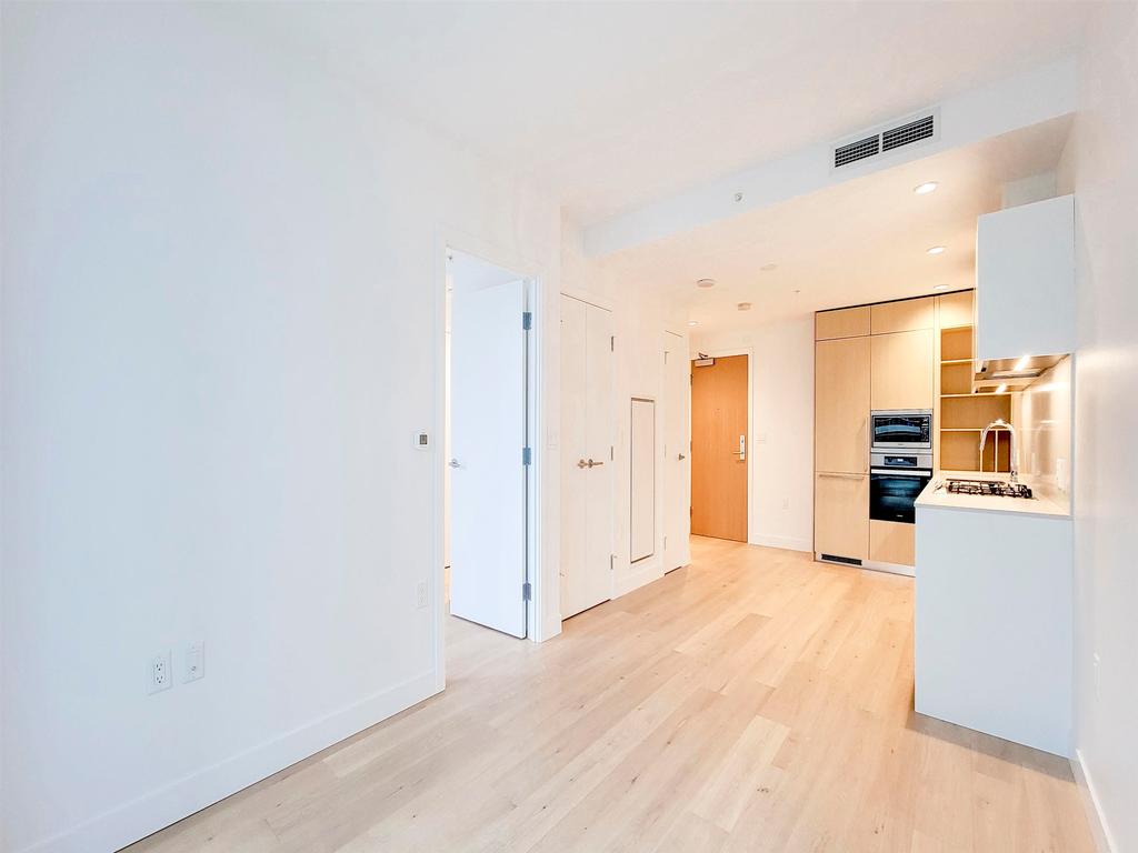 Listing Image for R3087996