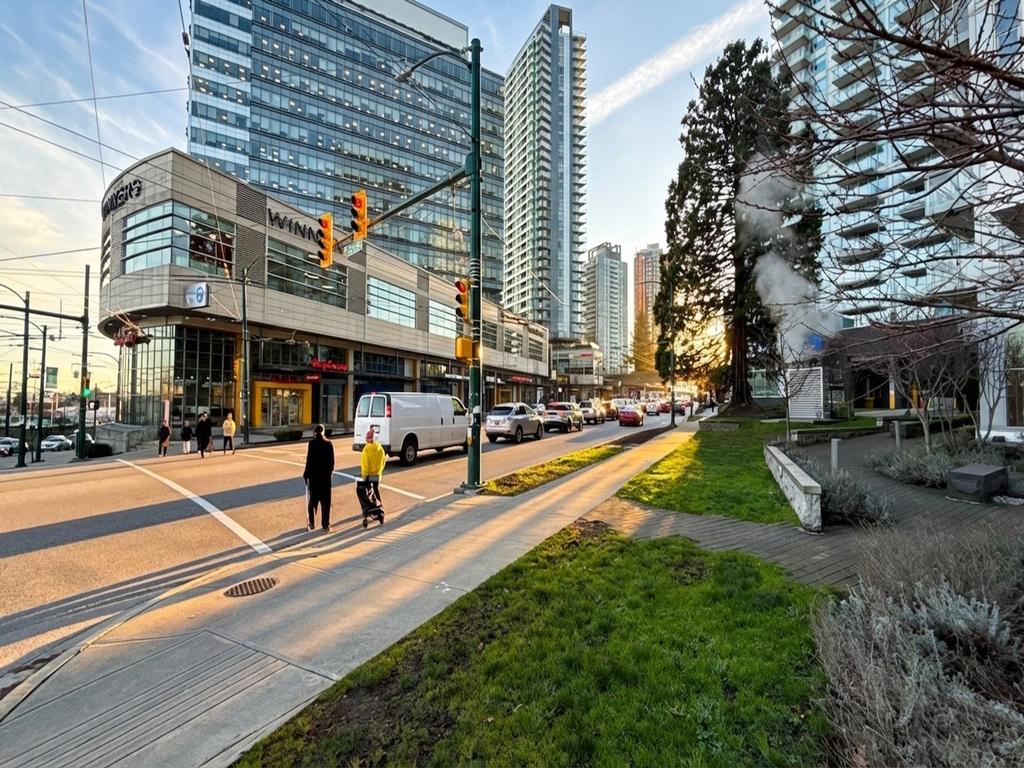 Listing Image for R3088019