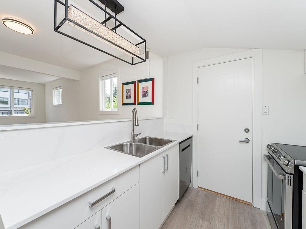 Listing Image for R3088356