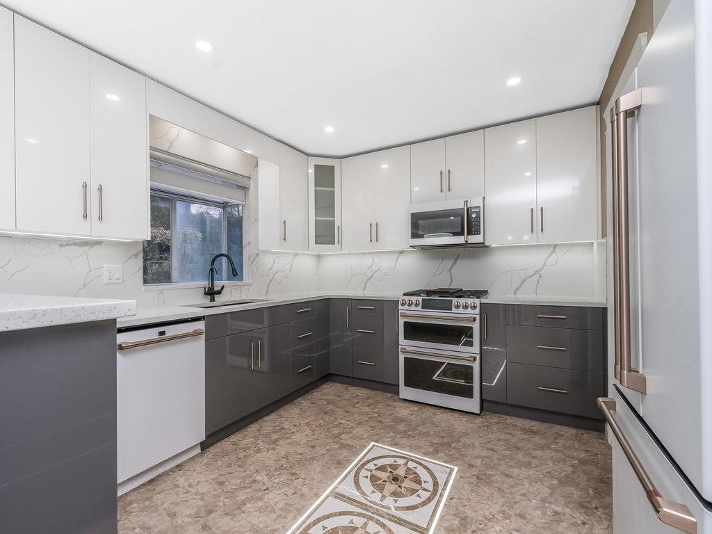 Listing Image for R3088393