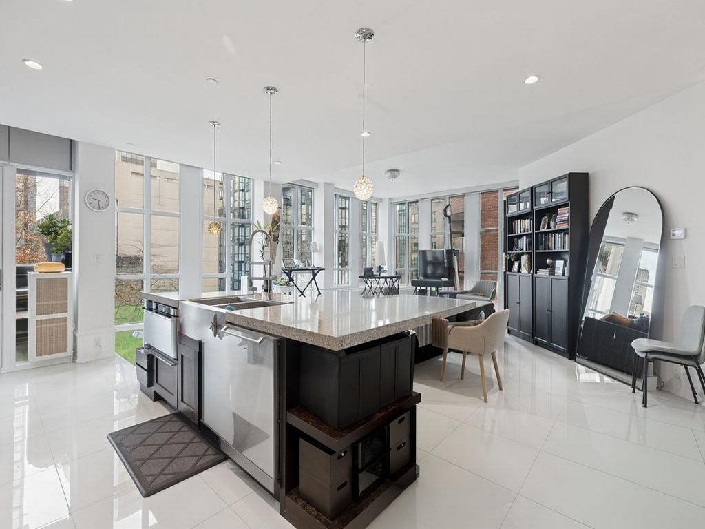 Listing Image for R3088612