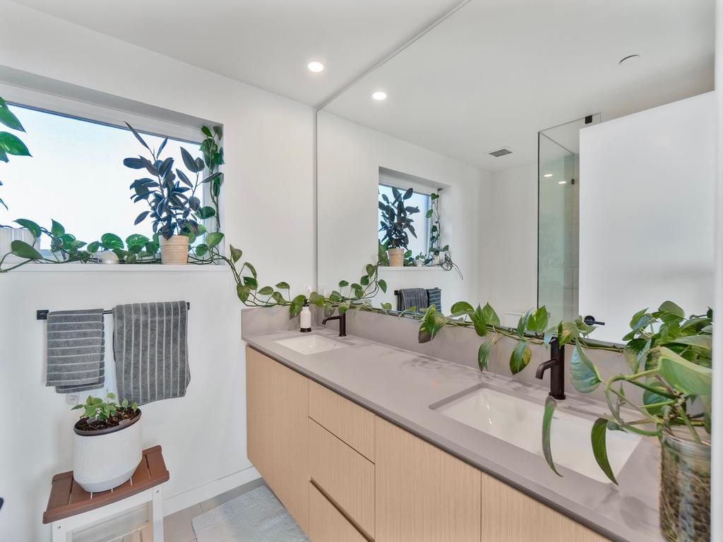 Listing Image for R3088636