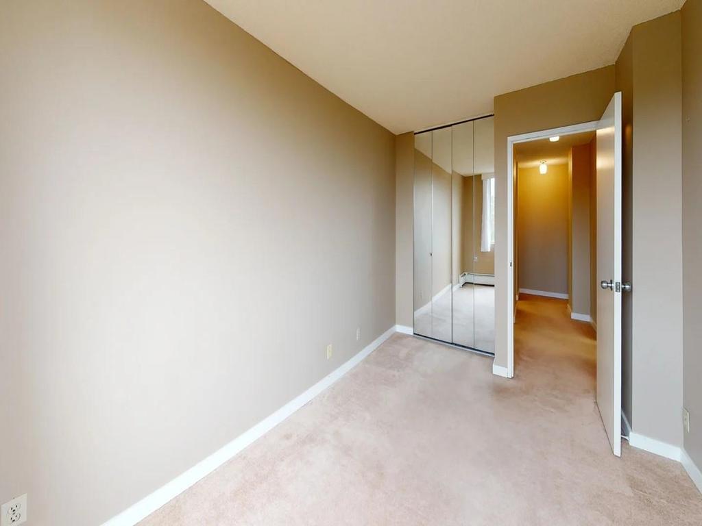 Listing Image for R3089003