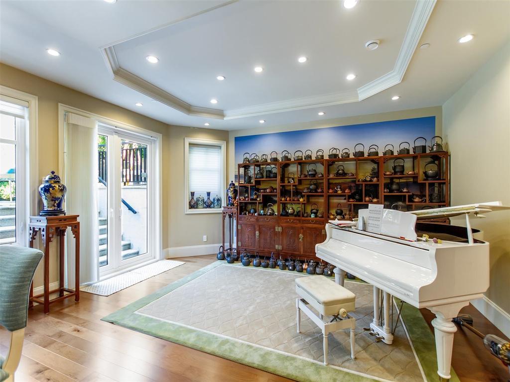 Listing Image for R3089024