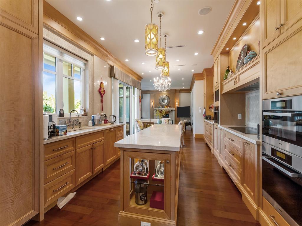 Listing Image for R3089024