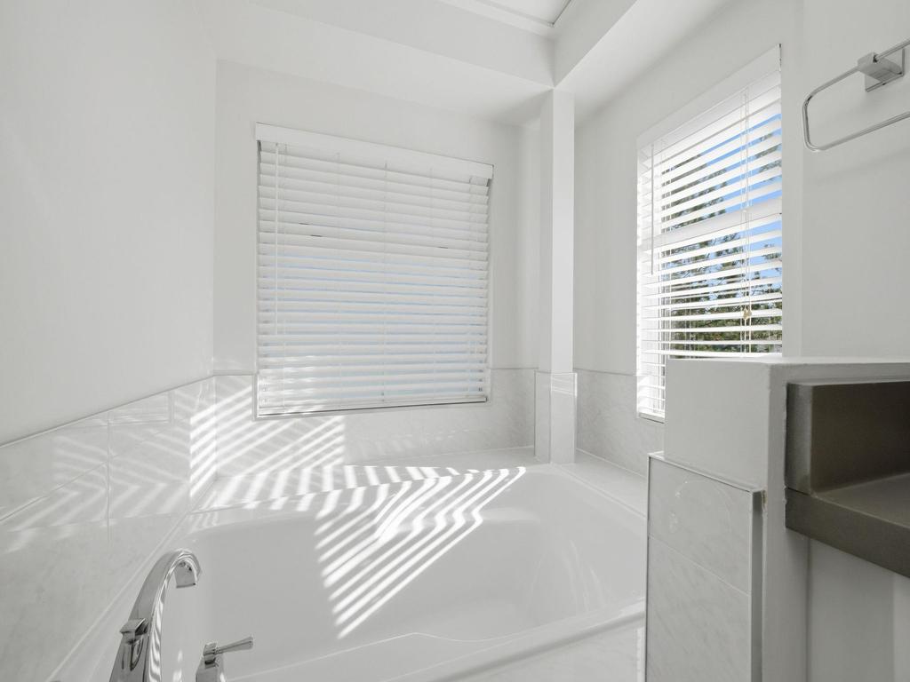 Listing Image for R3089639