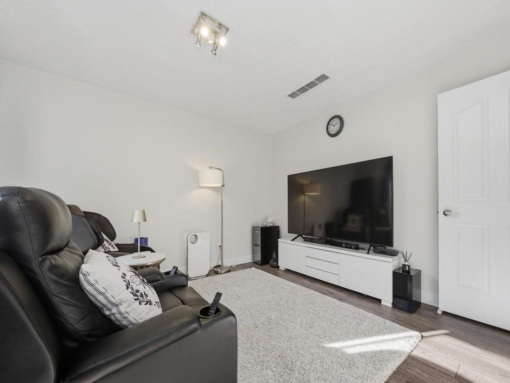 Listing Image for R3089639