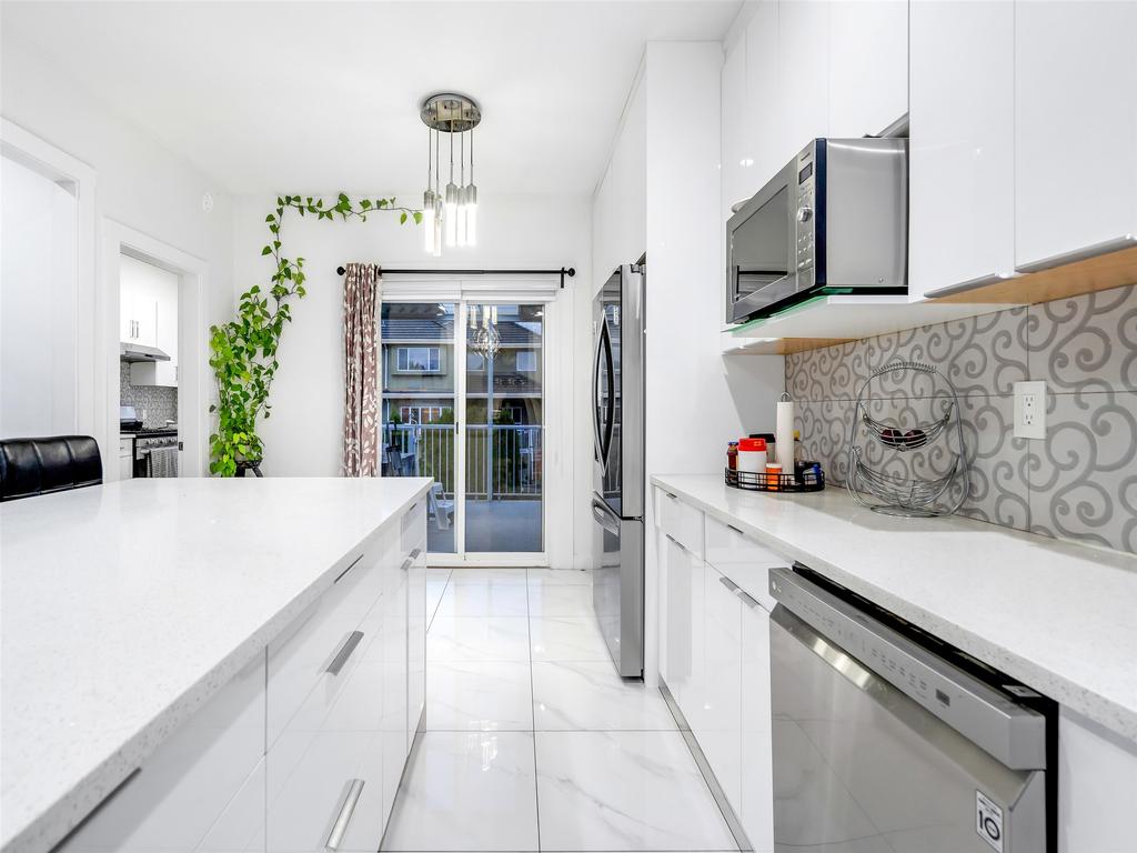 Listing Image for R3089827