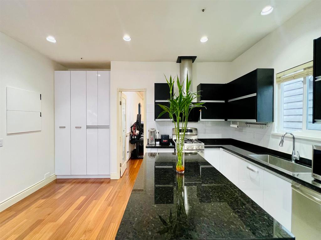 Listing Image for R3089899