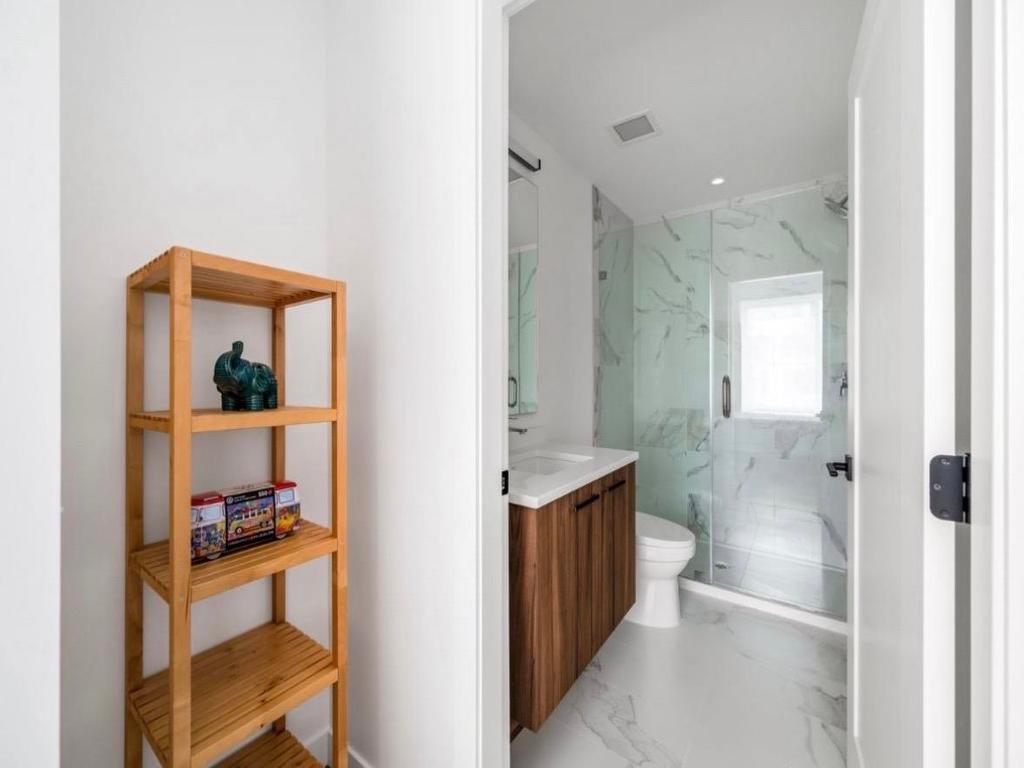 Listing Image for R3089997