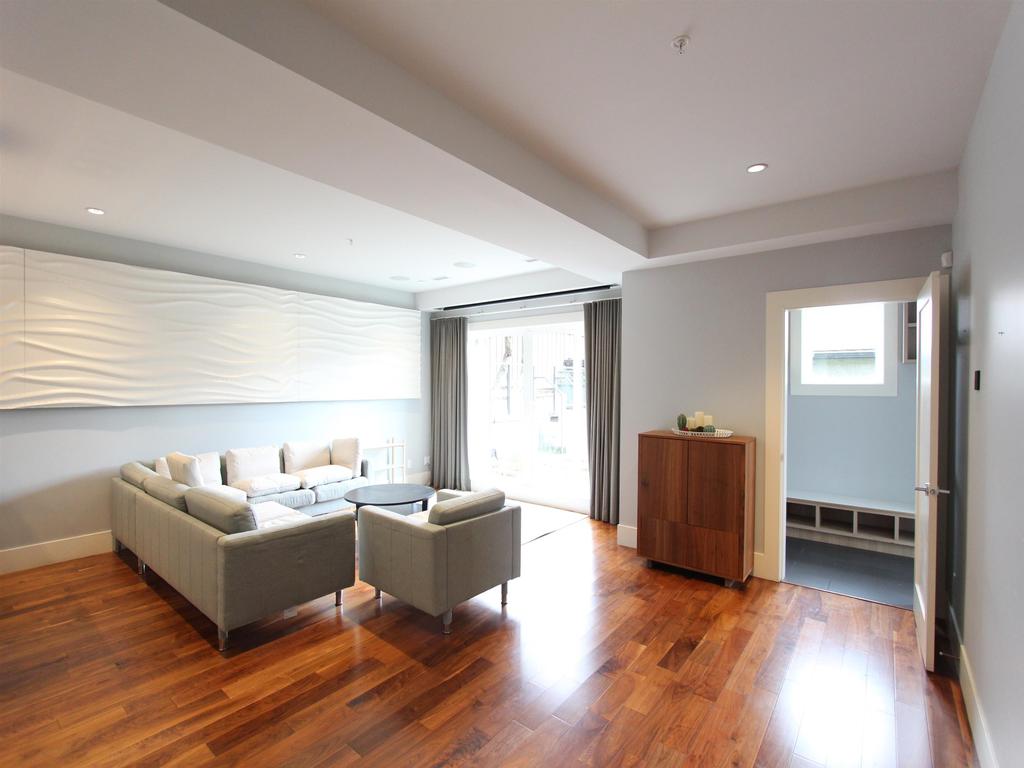 Listing Image for R3090004