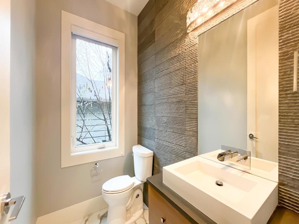 Listing Image for R3090004