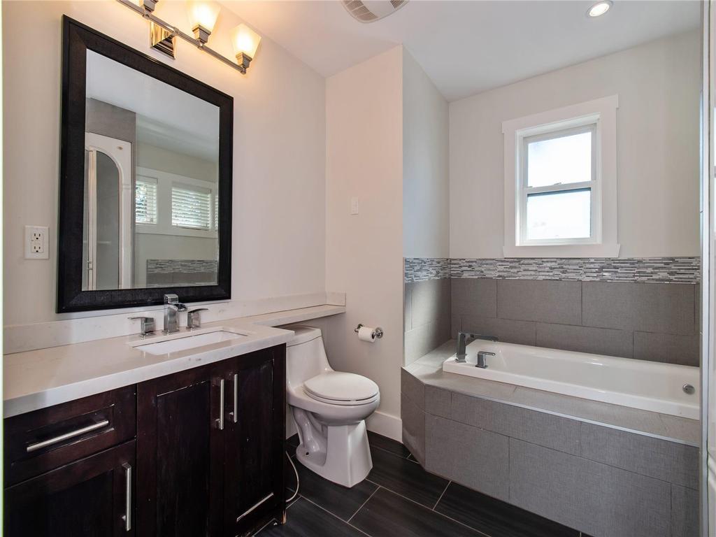 Listing Image for R3090027