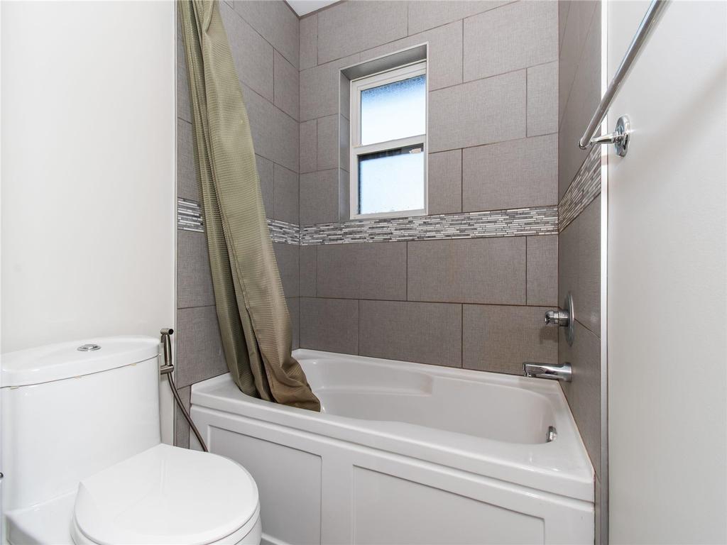 Listing Image for R3090027