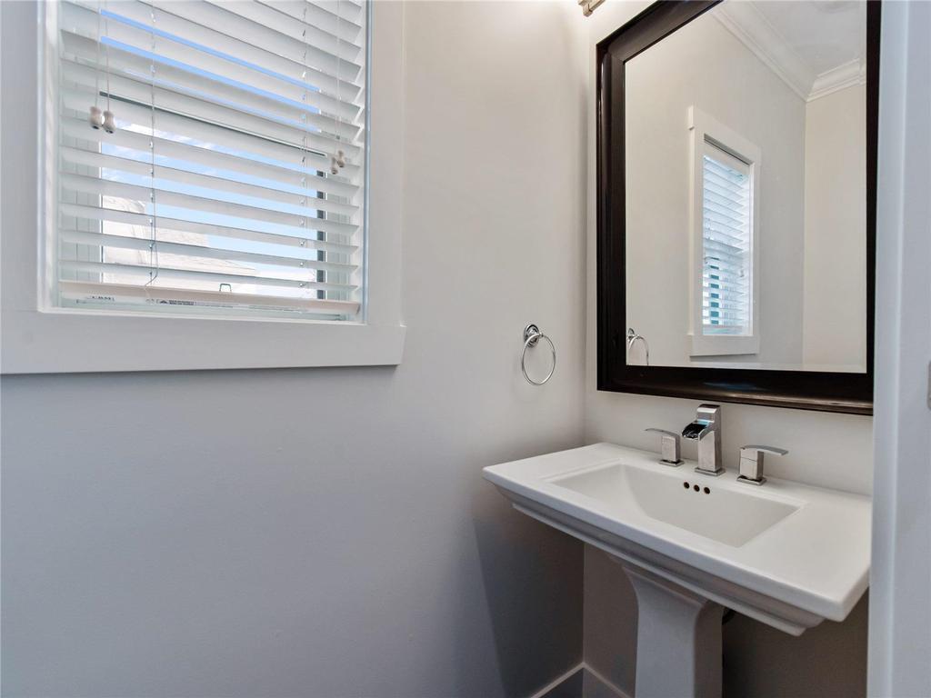 Listing Image for R3090027