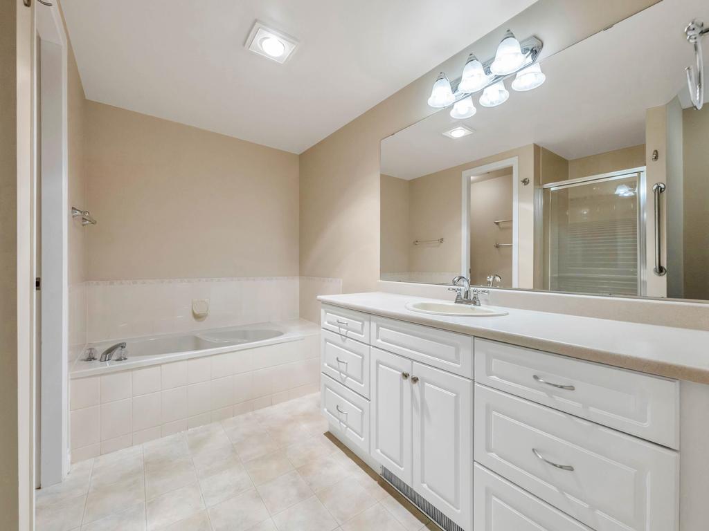 Listing Image for R3090032