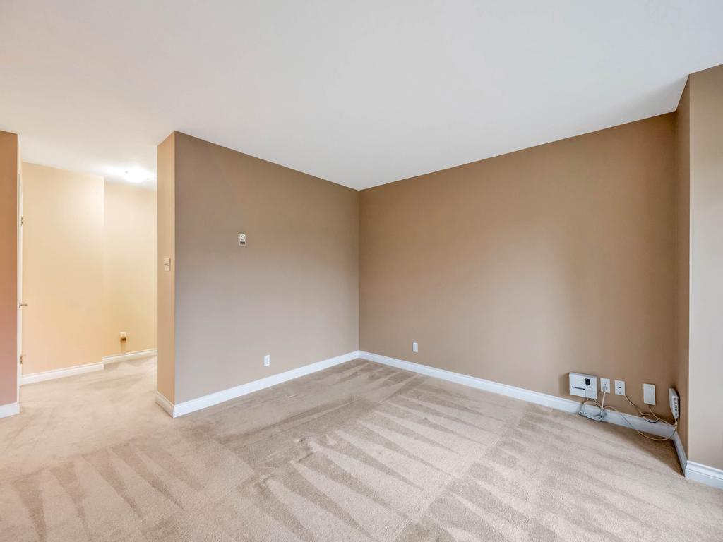 Listing Image for R3090032