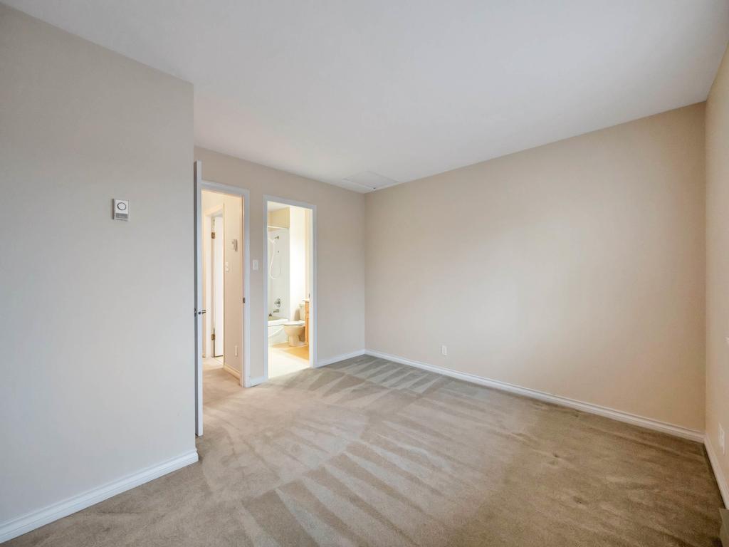 Listing Image for R3090032