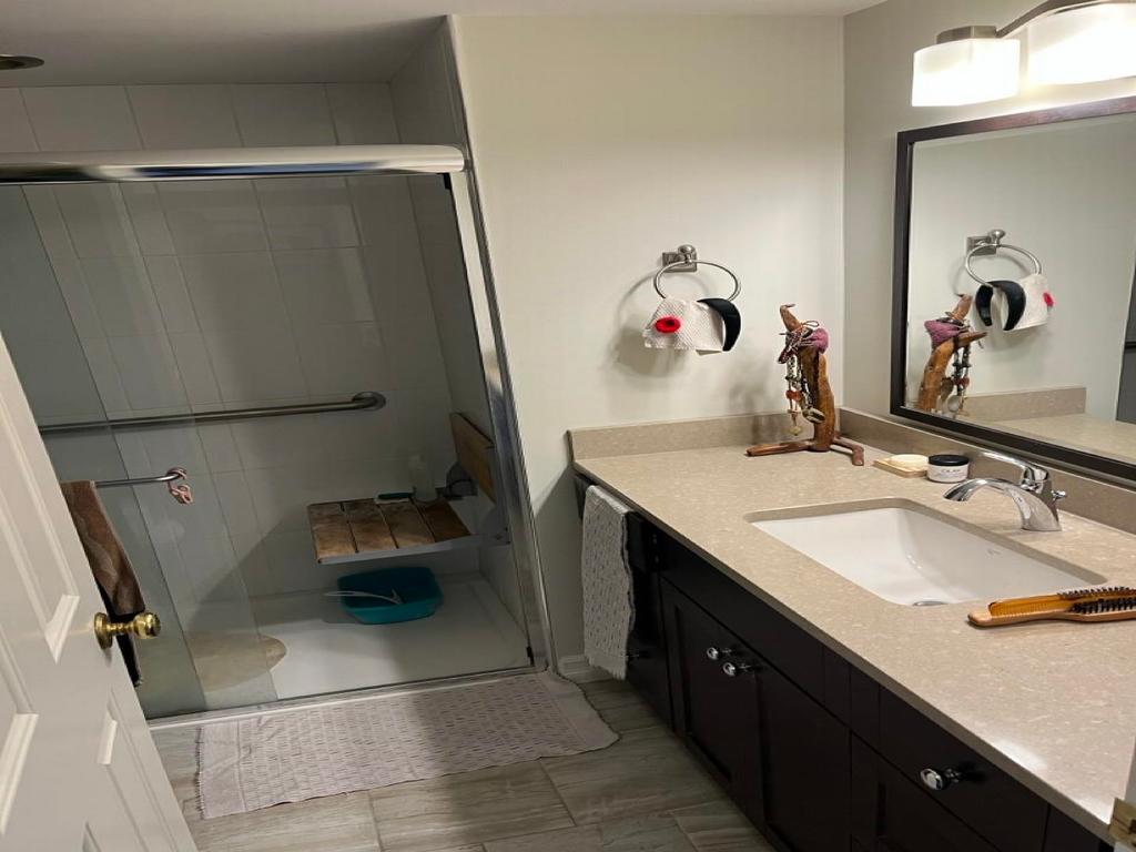 Listing Image for R3090054