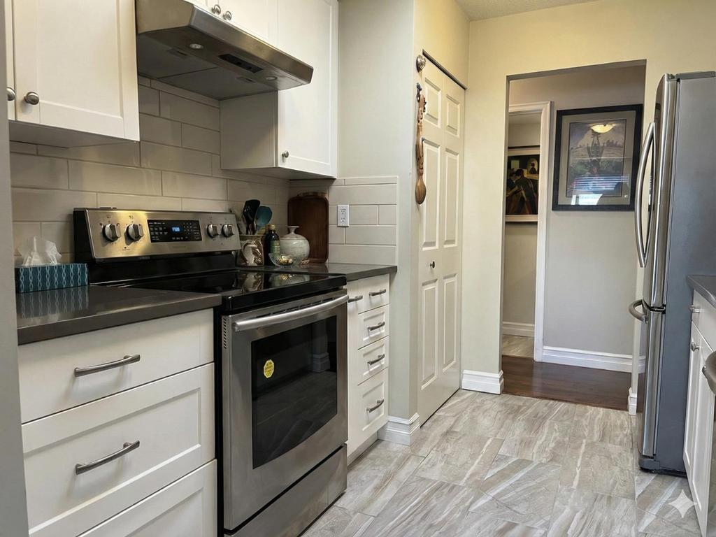 Listing Image for R3090054