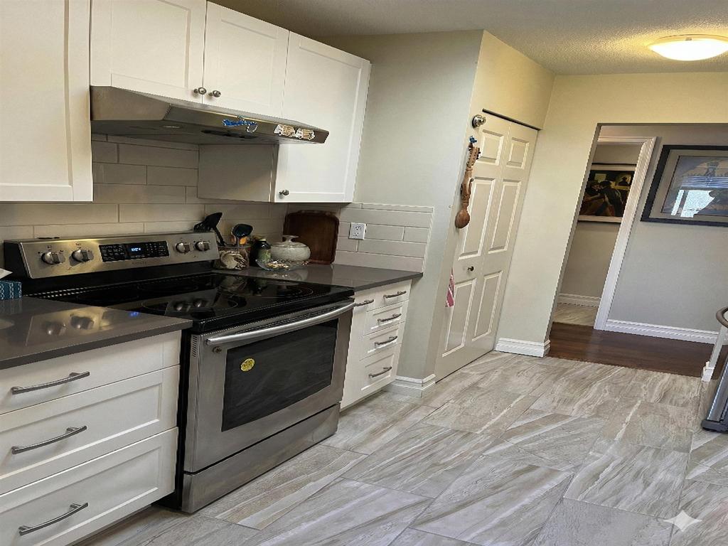 Listing Image for R3090054