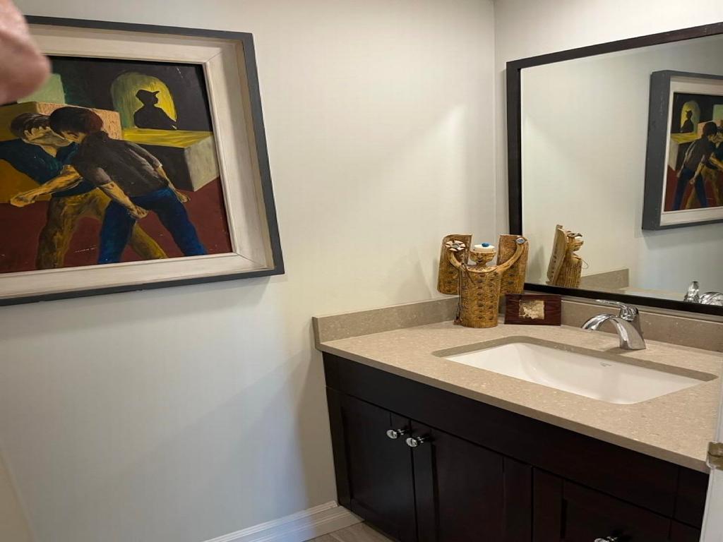 Listing Image for R3090054