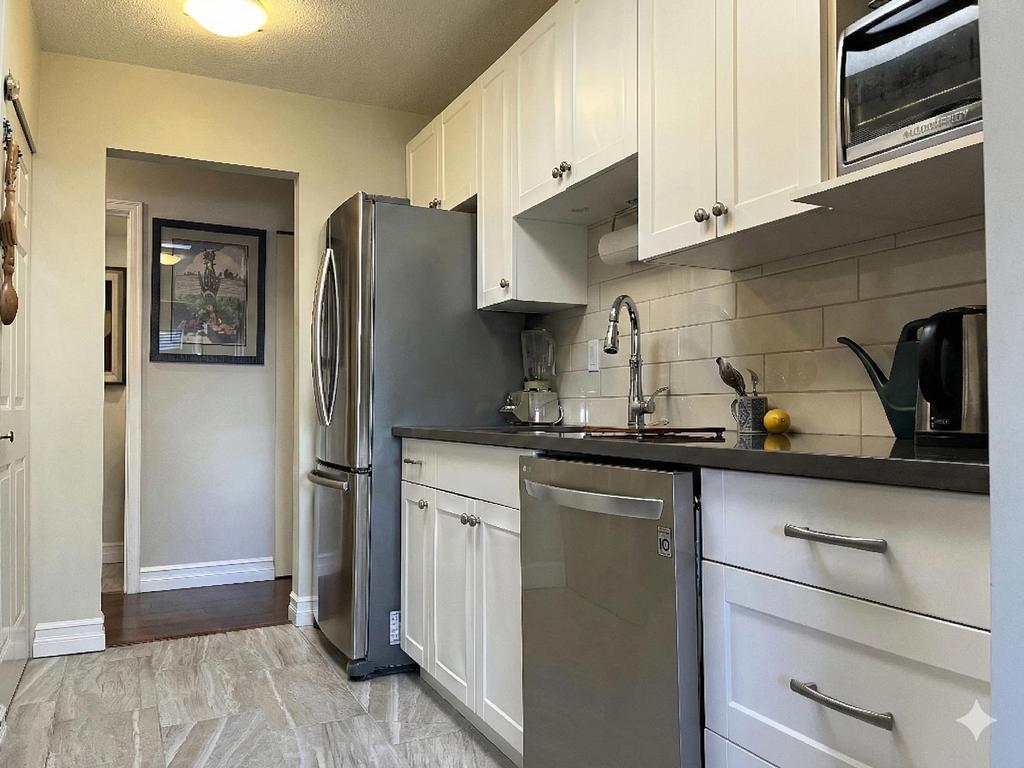 Listing Image for R3090054