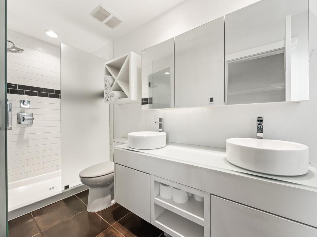 Listing Image for R3090060