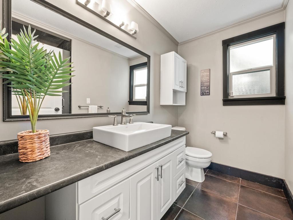 Listing Image for R3090060