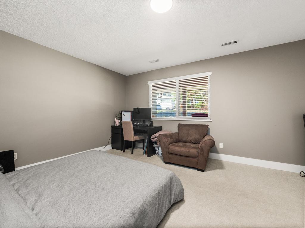 Listing Image for R3090060