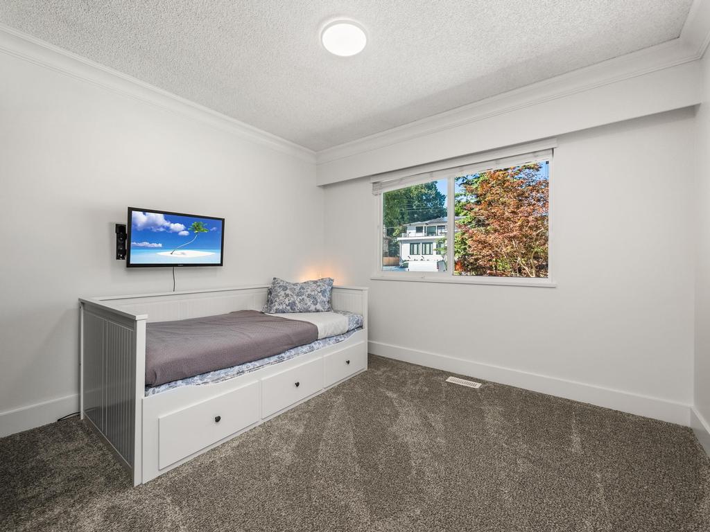 Listing Image for R3090060