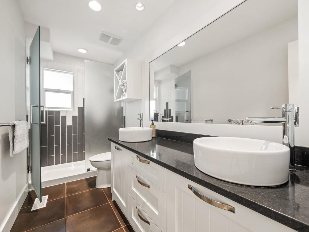 Listing Image for R3090060