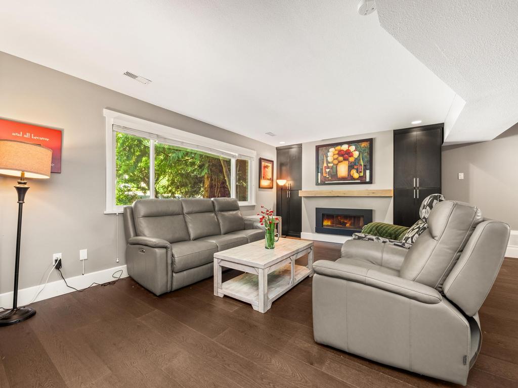 Listing Image for R3090060