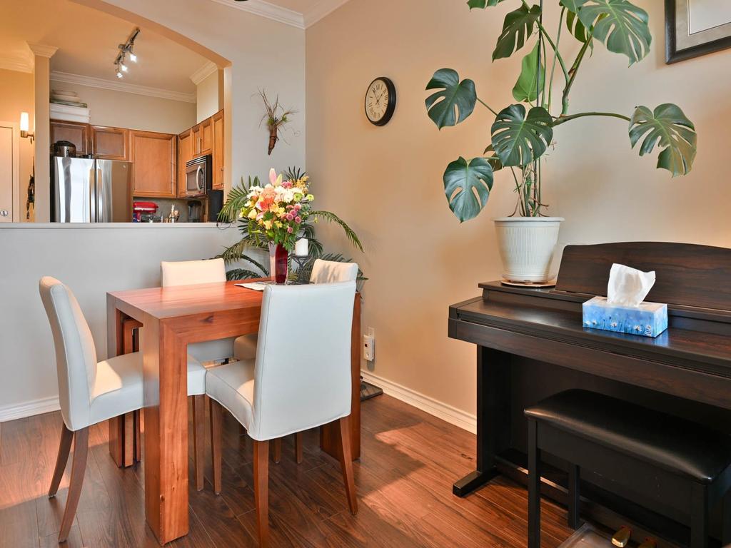 Listing Image for R3090063