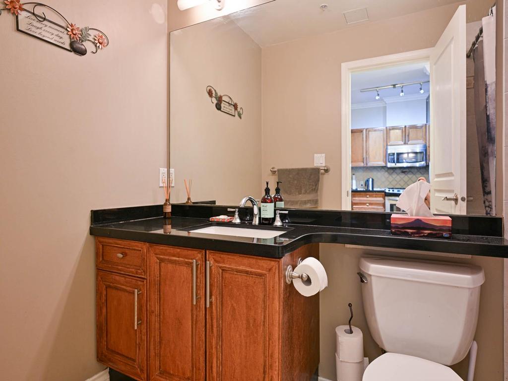 Listing Image for R3090063