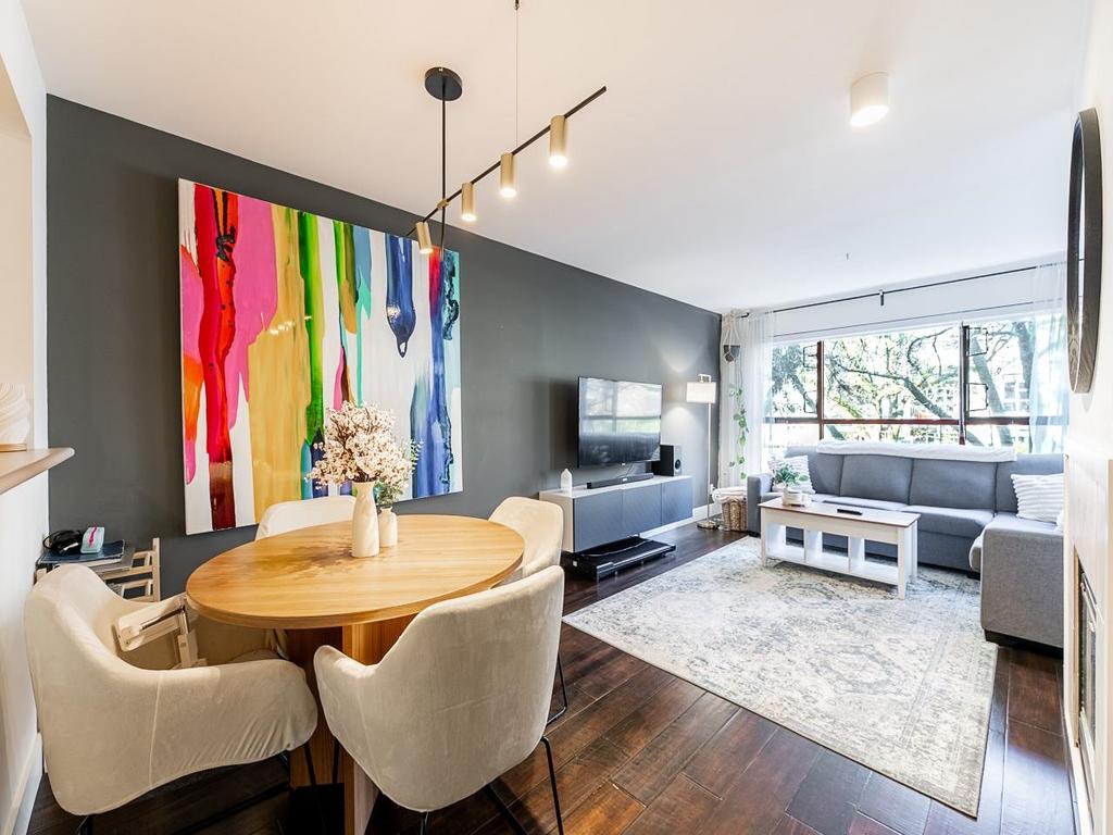 Listing Image for R3090067