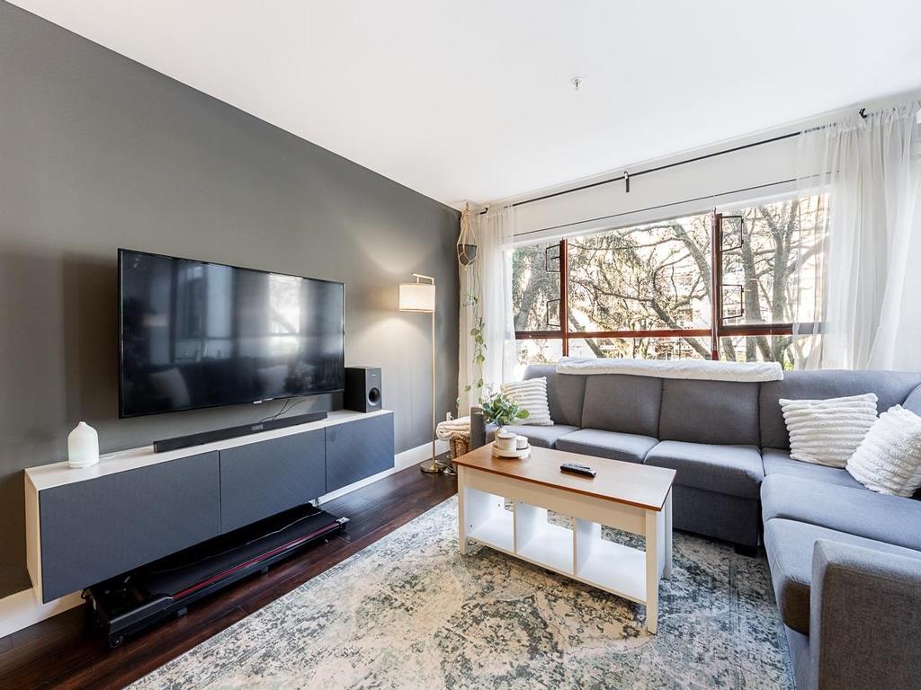 Listing Image for R3090067