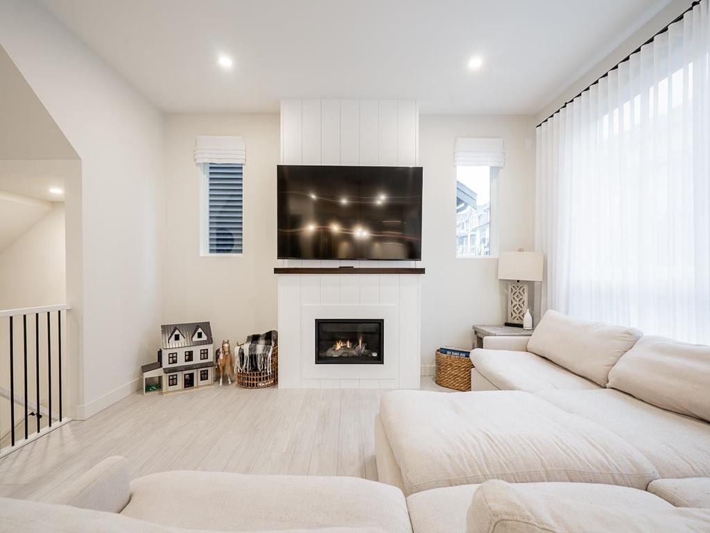 Listing Image for R3090071