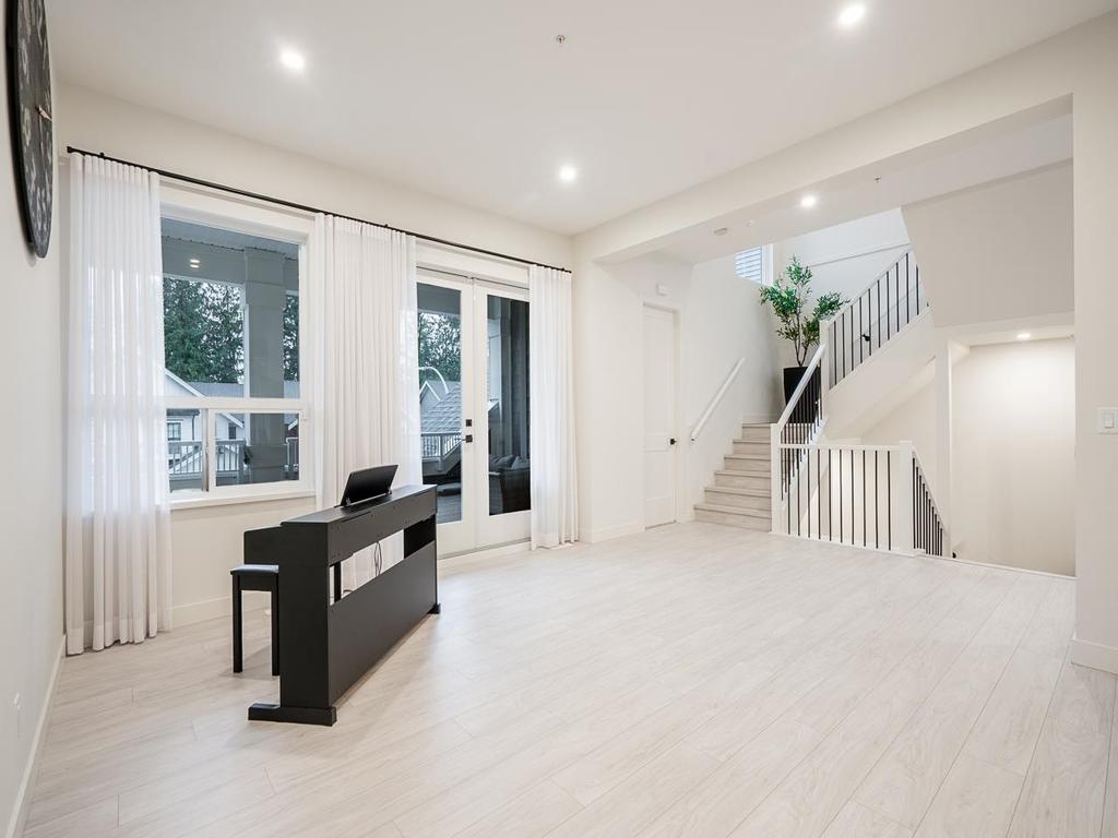 Listing Image for R3090071