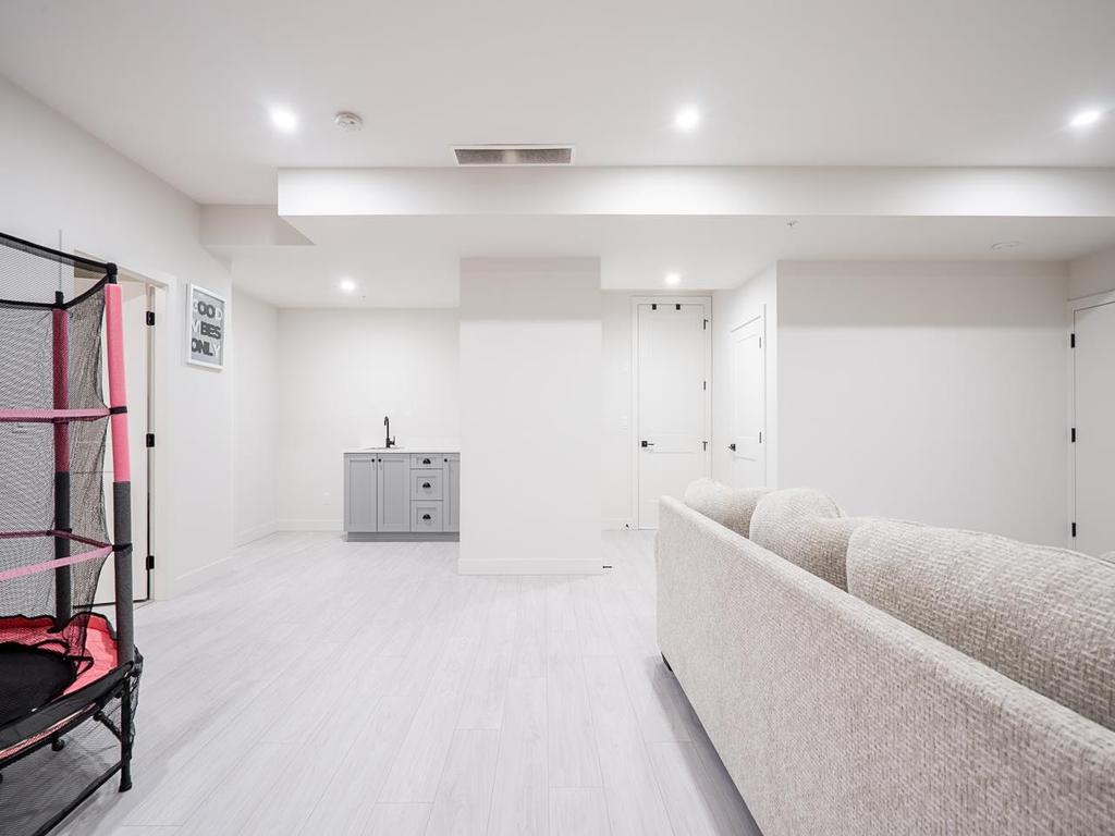 Listing Image for R3090071