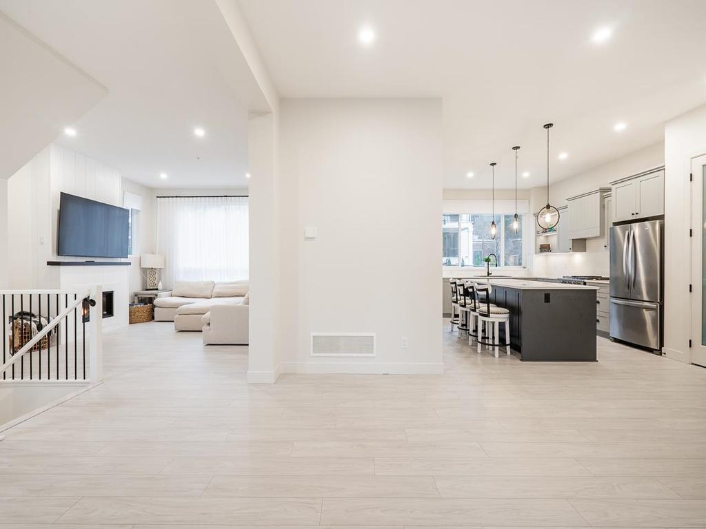 Listing Image for R3090071