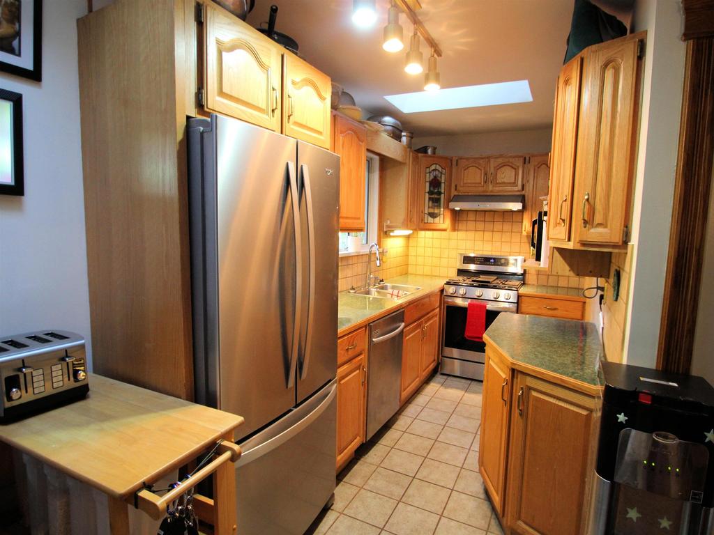 Listing Image for R3090089