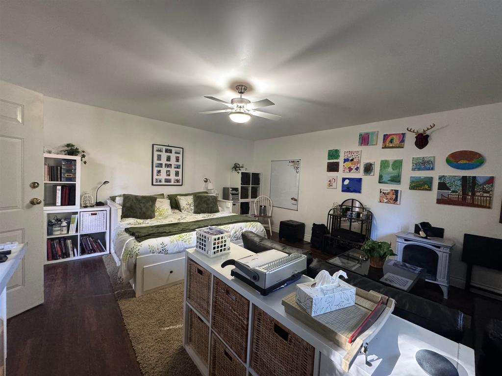 Listing Image for R3090089