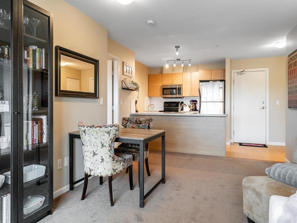 Listing Image for R3090092