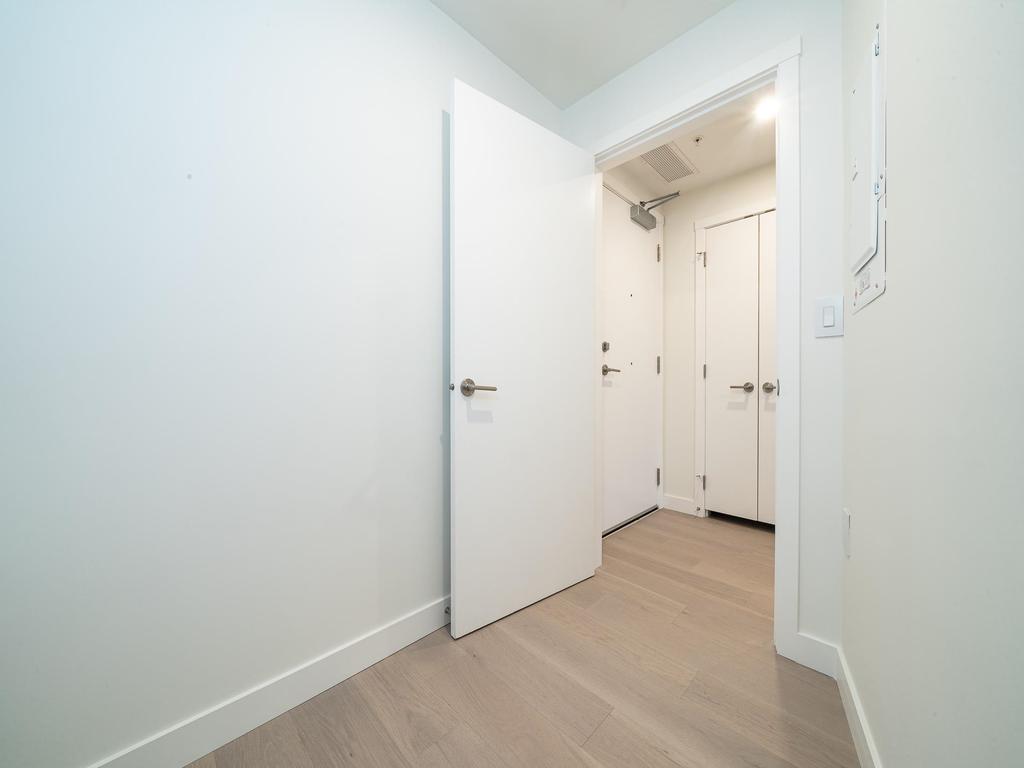 Listing Image for R3090095