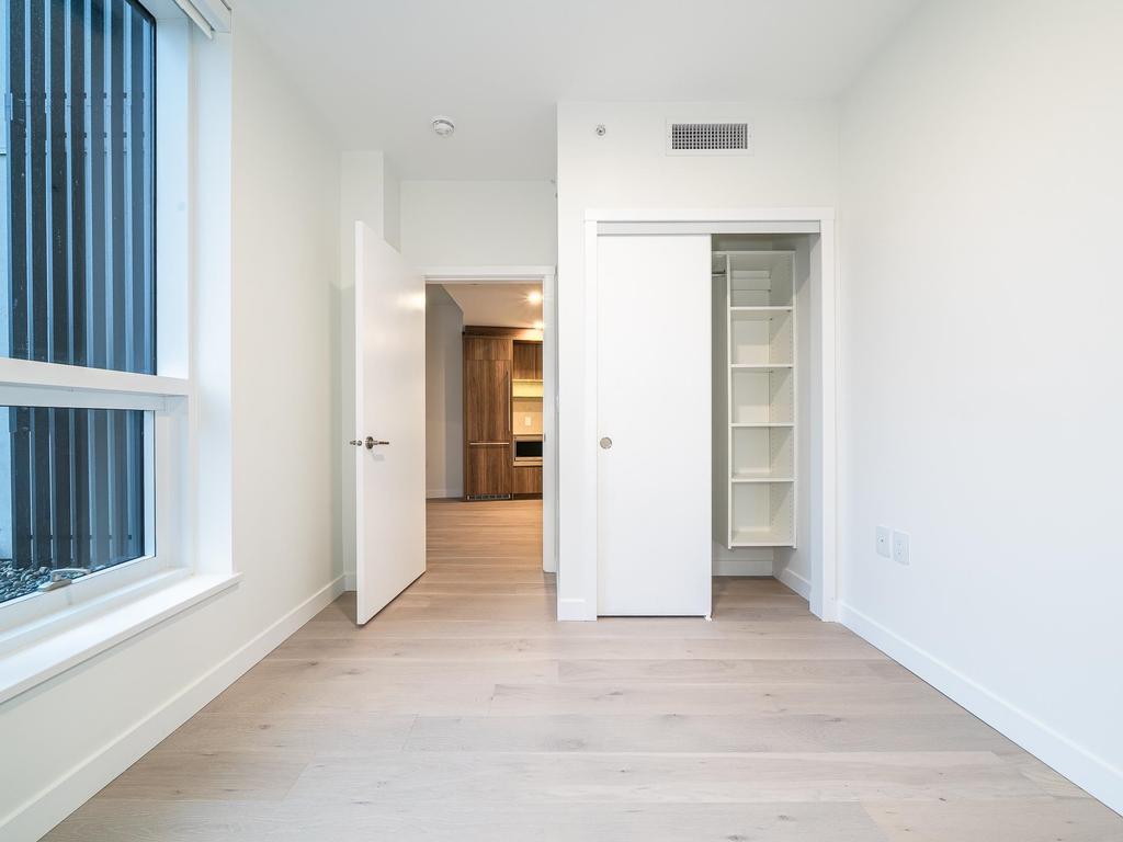 Listing Image for R3090095