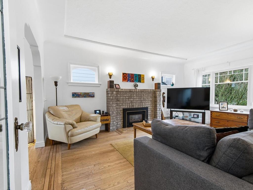 Listing Image for R3090099